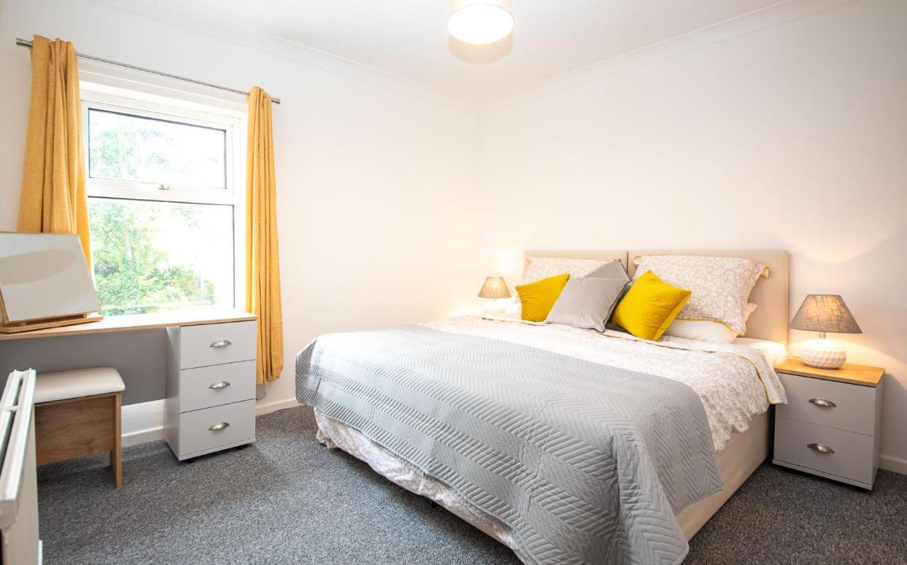 Bright 3 Bedroom Townhouse Near City Centre NWI Buitenkant foto