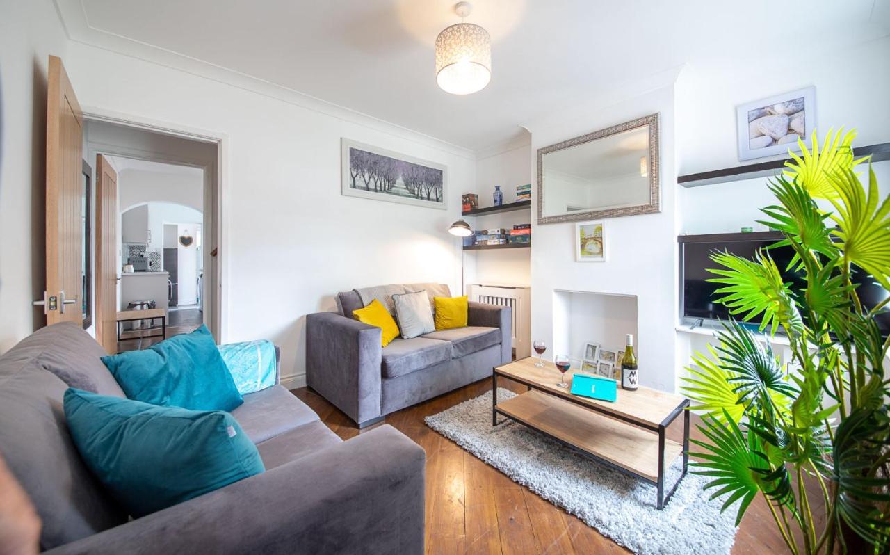 Bright 3 Bedroom Townhouse Near City Centre NWI Buitenkant foto