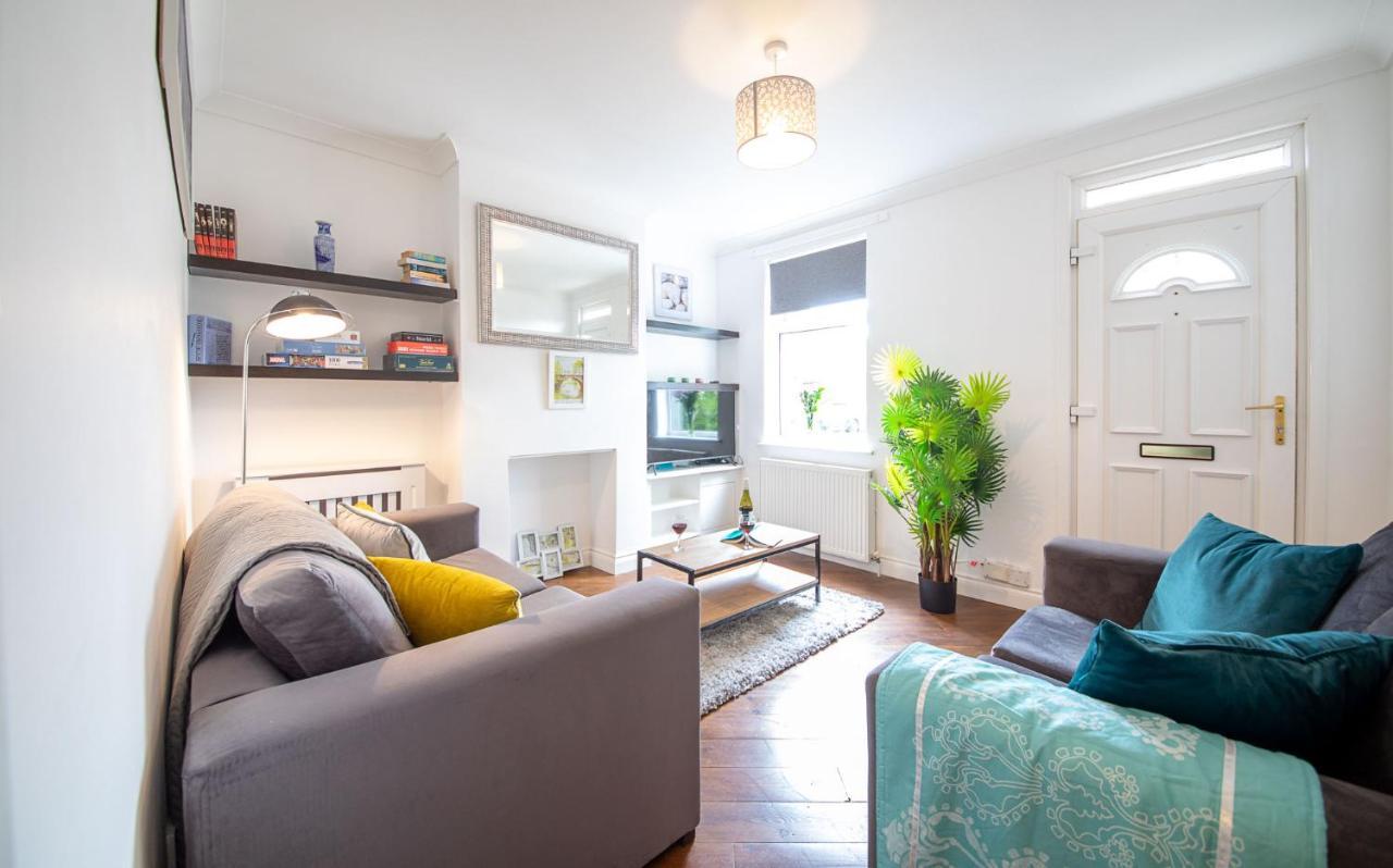 Bright 3 Bedroom Townhouse Near City Centre NWI Buitenkant foto