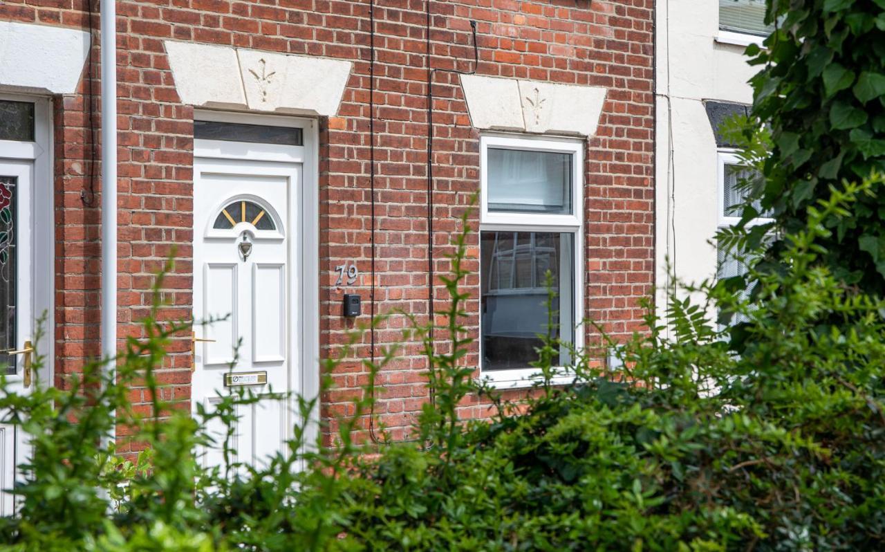 Bright 3 Bedroom Townhouse Near City Centre NWI Buitenkant foto